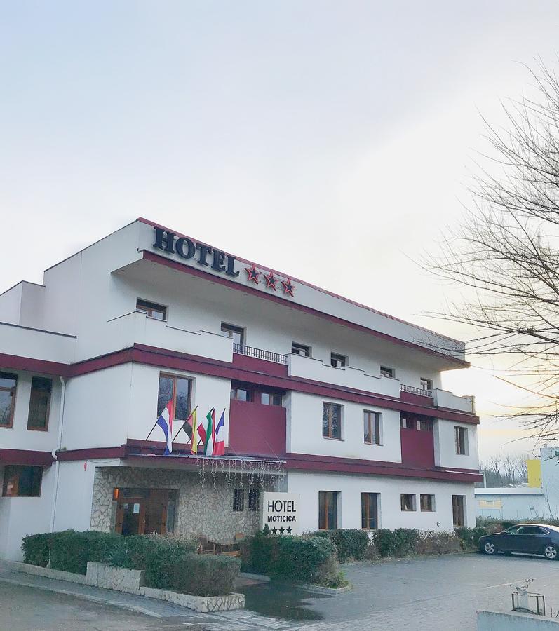 Moticica Hotell Timişoara Exteriör bild