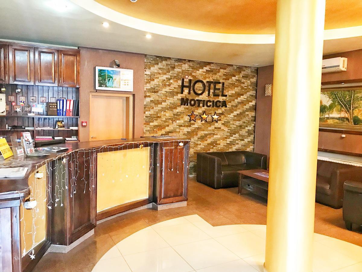 Moticica Hotell Timişoara Exteriör bild